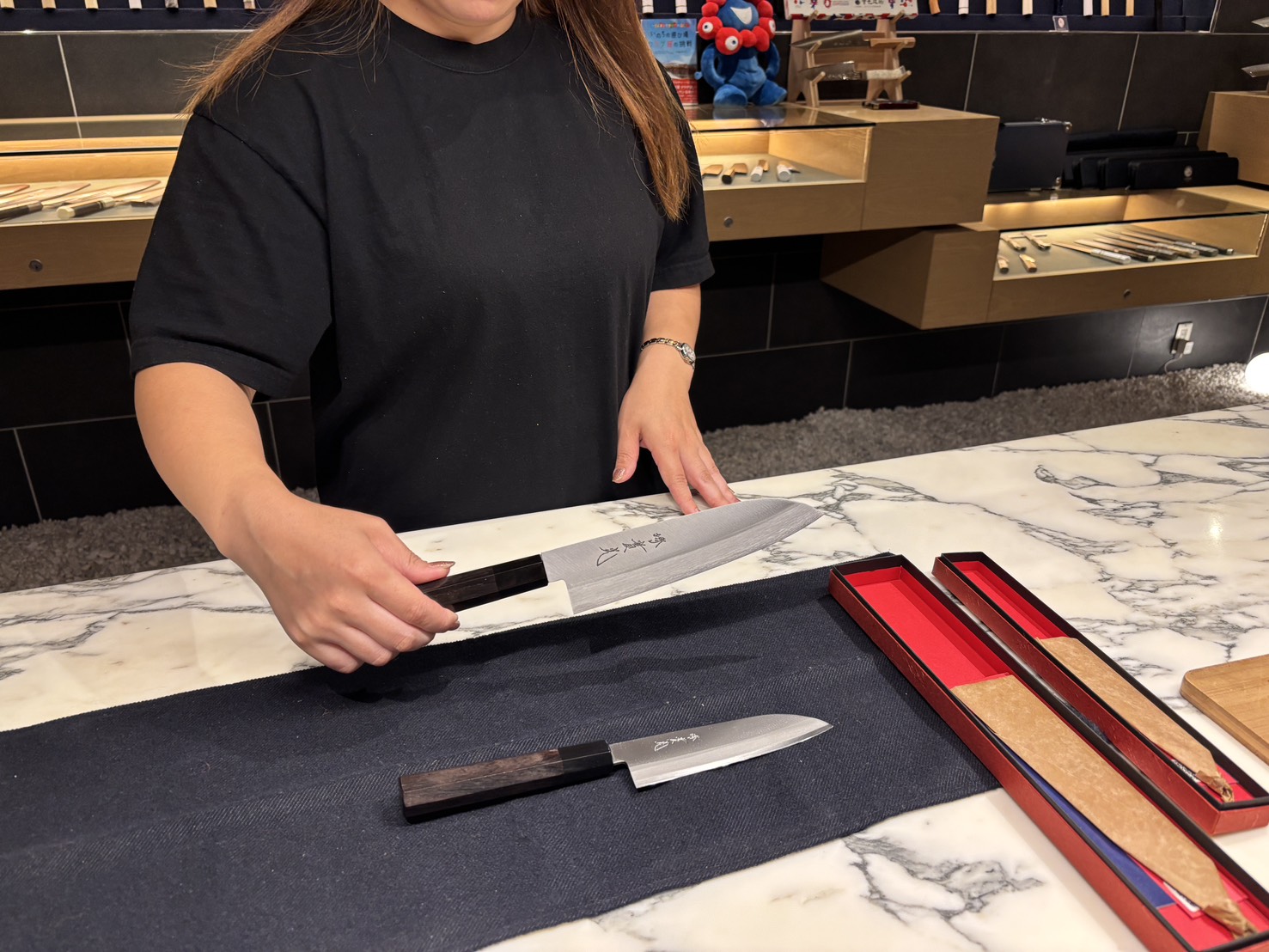 【他社製品の研ぎ直し相談中】